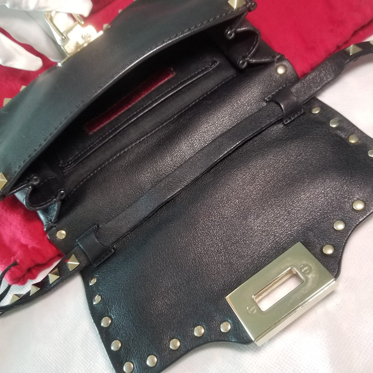 Preloved Valentino Garavani Rockstud Mini Crossbody Bag in Black with Gold stud